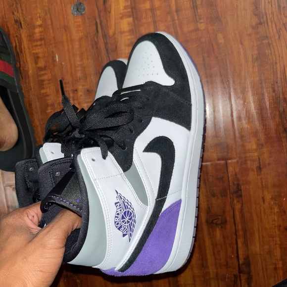 jordan 1 mid varsity purple - Picture 2 of 4
